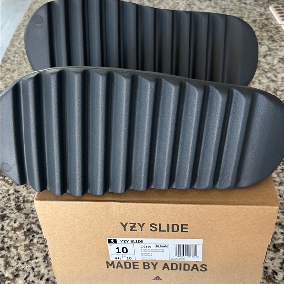 Adidas Yeezy Slide Slate Grey Size 10 NWT - Picture 4 of 6